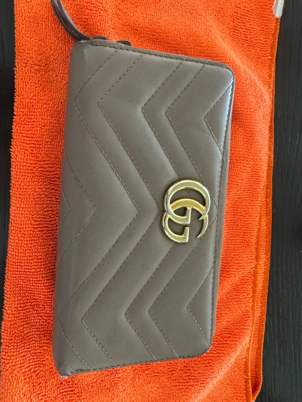 Gucci wallet in taupe